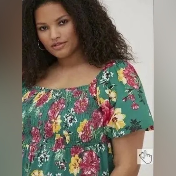 Torrid Green Floral Babydoll Smocked Top Sz 1X - Picture 2 of 7